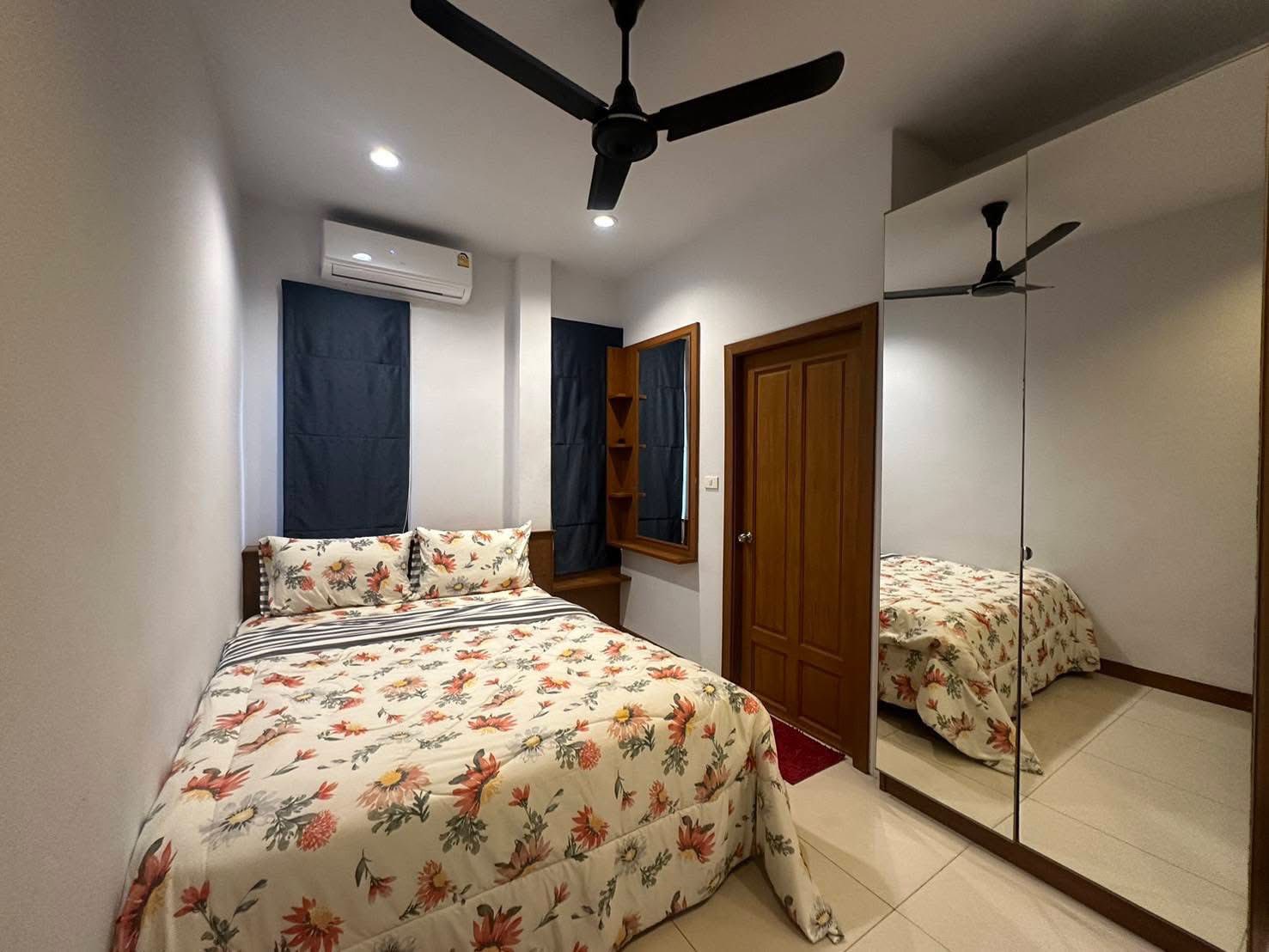 House with Pool For Rent