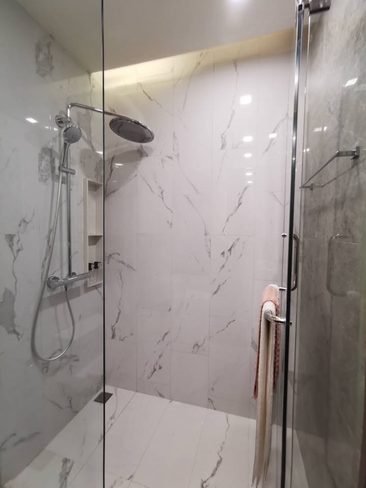 Large Three Bed Room Apartment For Rent