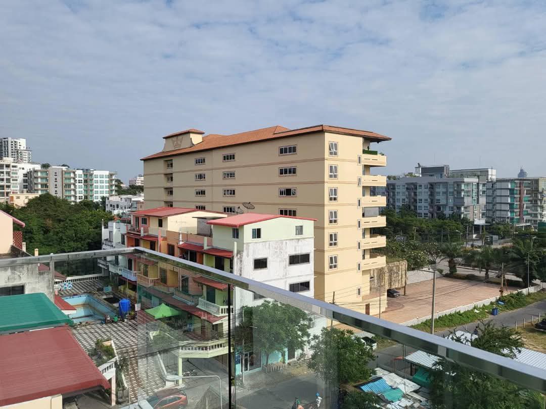 Large One Bedroom Apartment For Rent