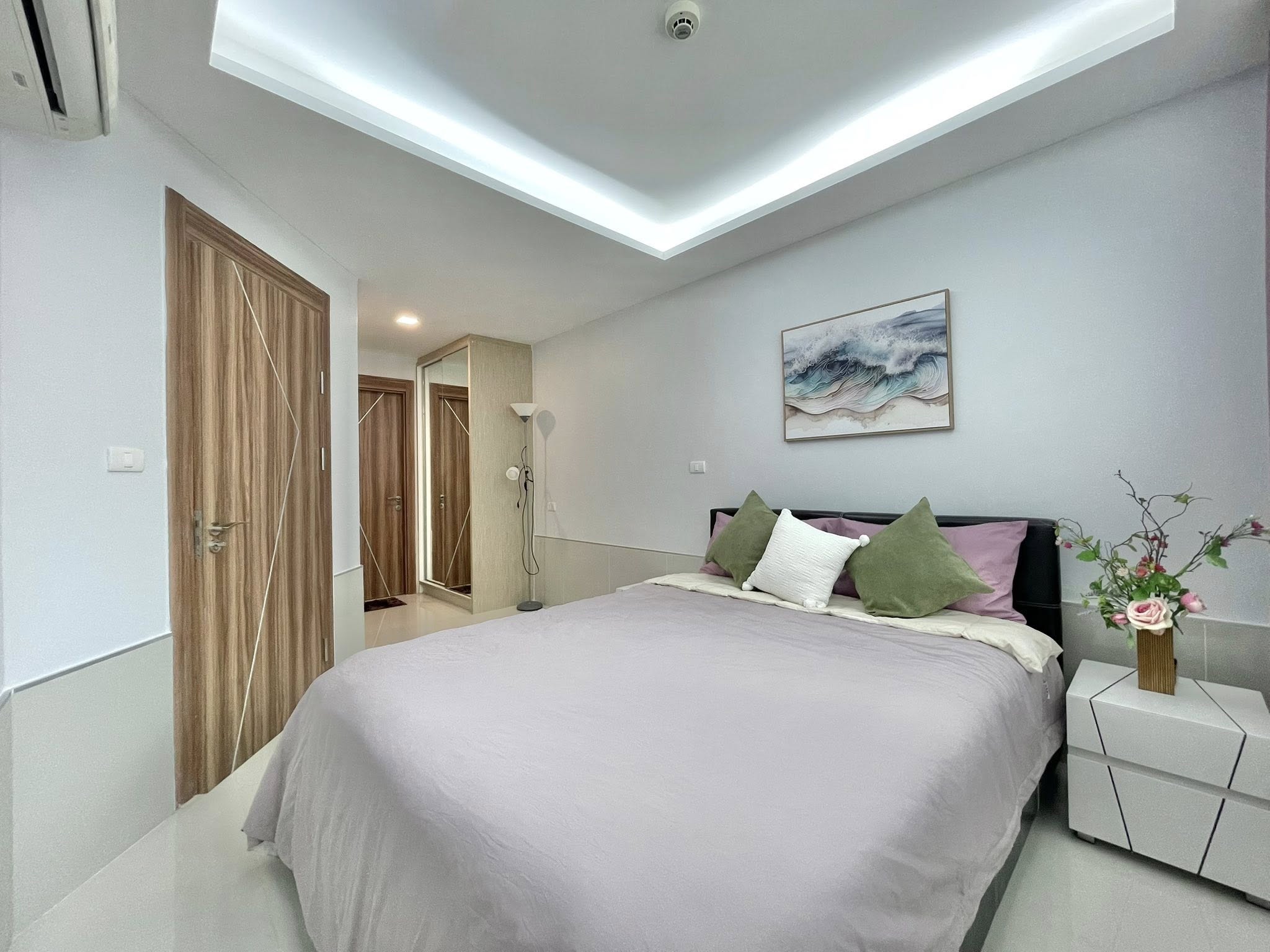 One Bedroom Condo For Rent