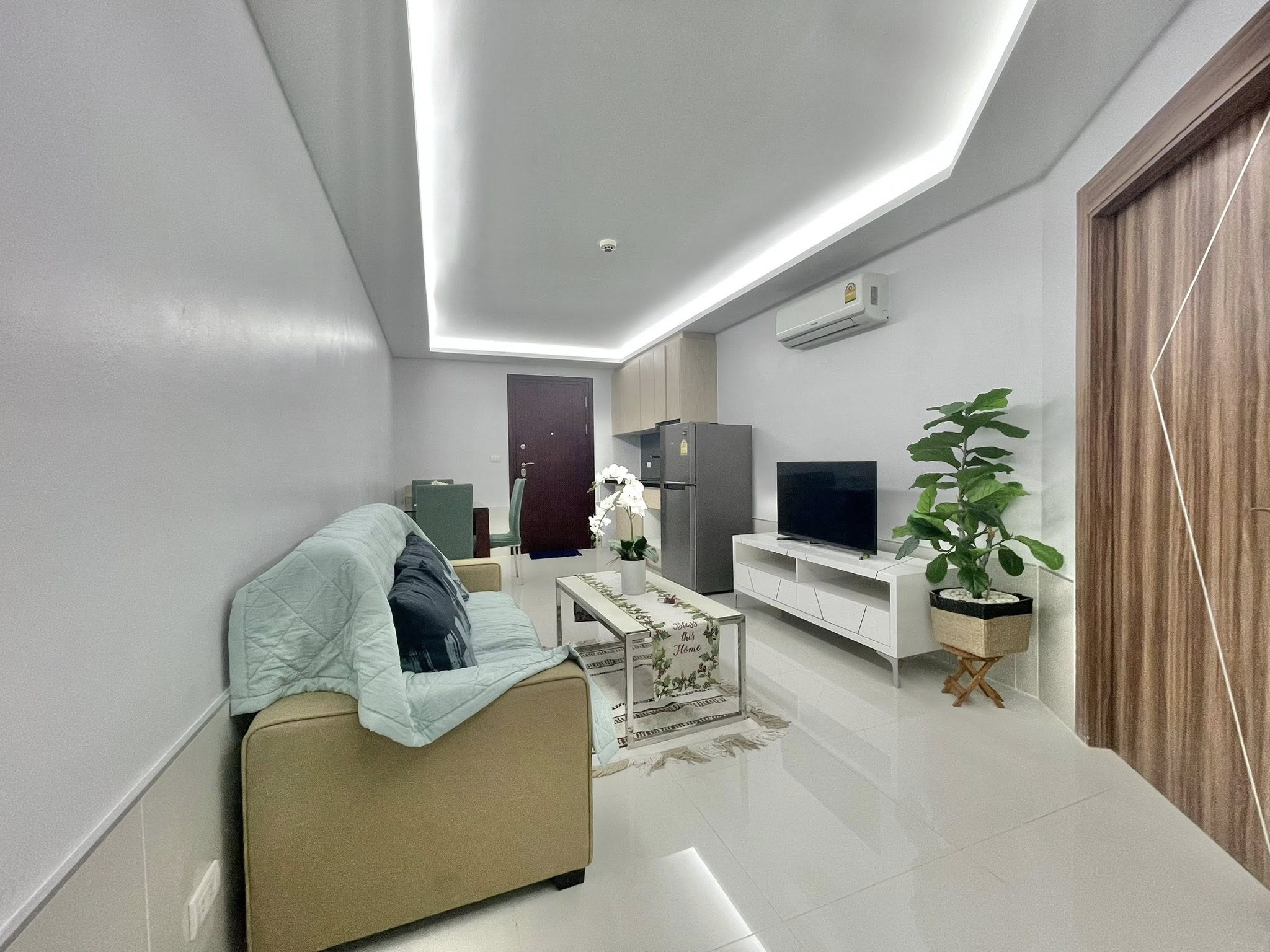 One Bedroom Condo For Rent