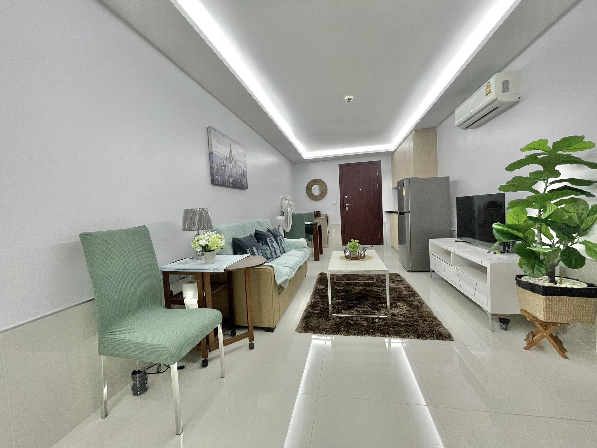 One Bedroom Condo For Rent