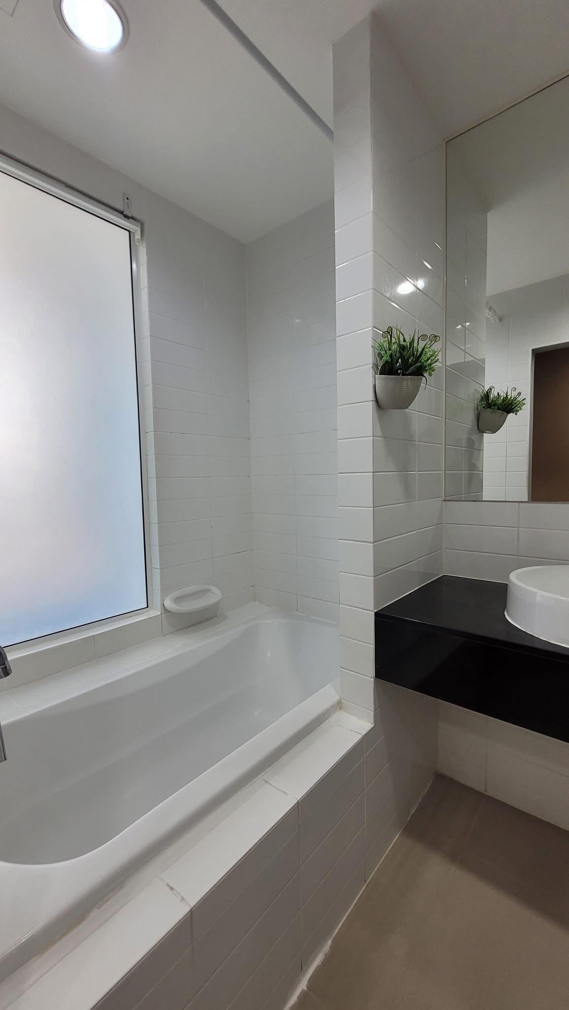 One Bedroom Condo For Rent