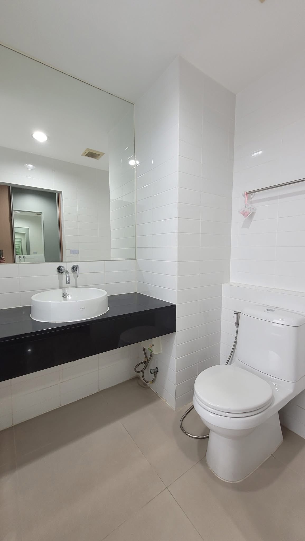 One Bedroom Condo For Rent