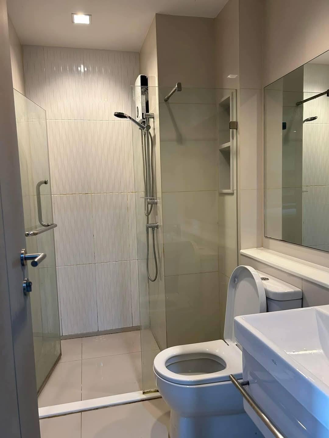 One Bedroom Condo For Rent