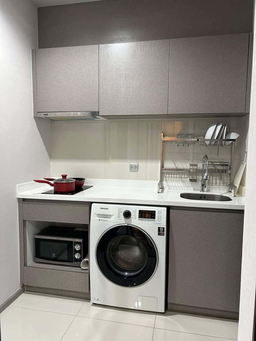 One Bedroom Condo For Rent