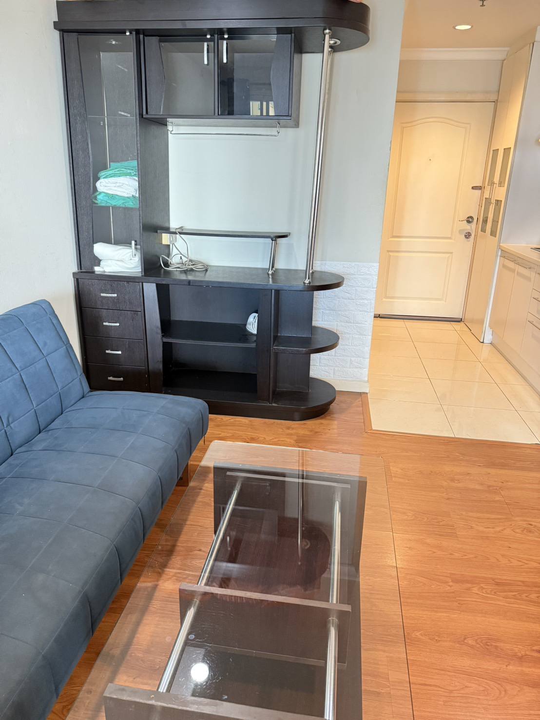 One Bedroom Condo For Rent