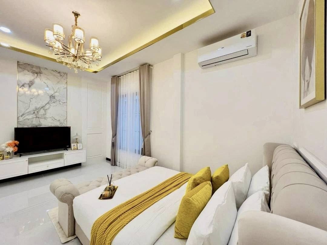 Luxury Pool Villa For Rent