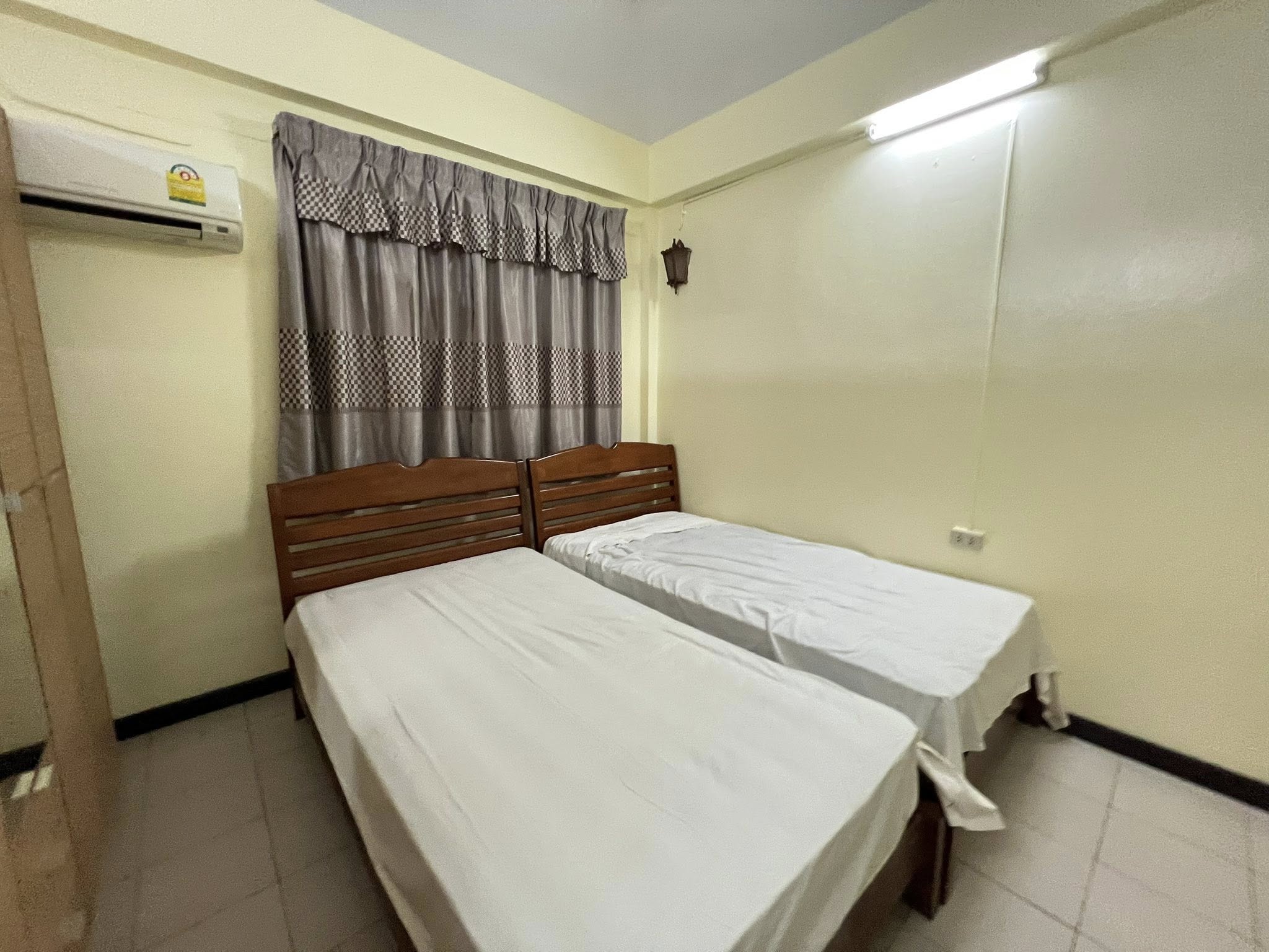 Detached House For Rent