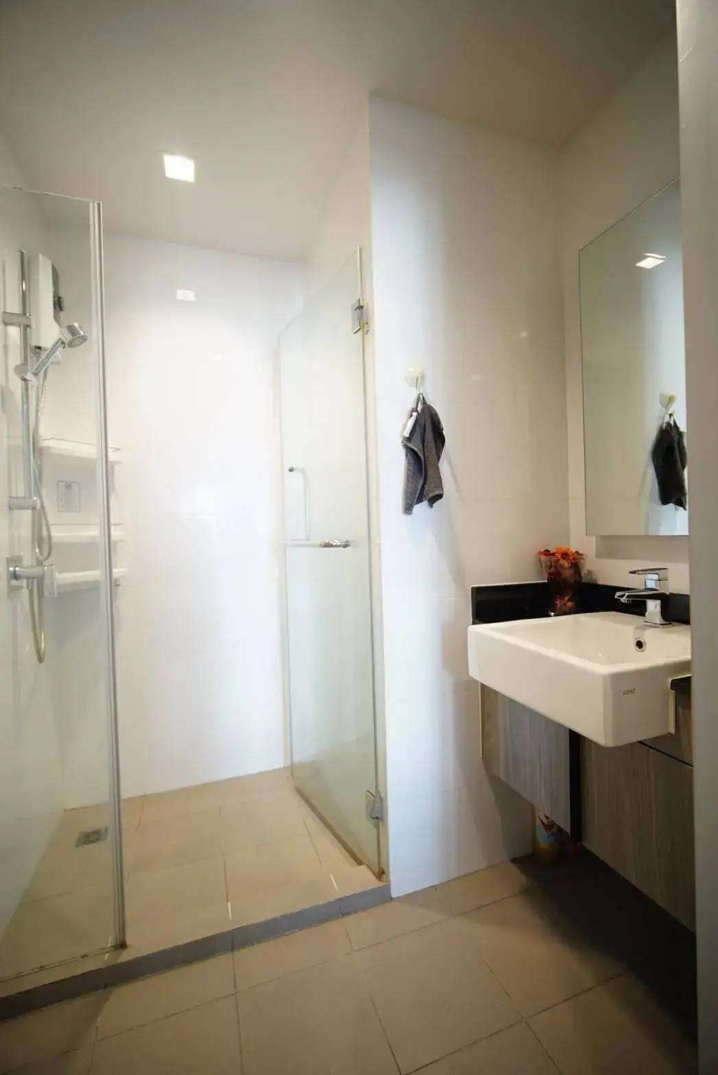 One Bedroom Condo For Rent