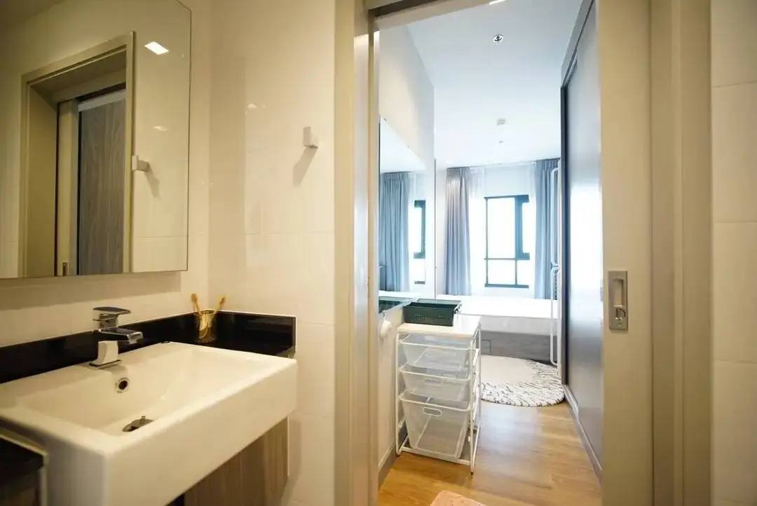 One Bedroom Condo For Rent