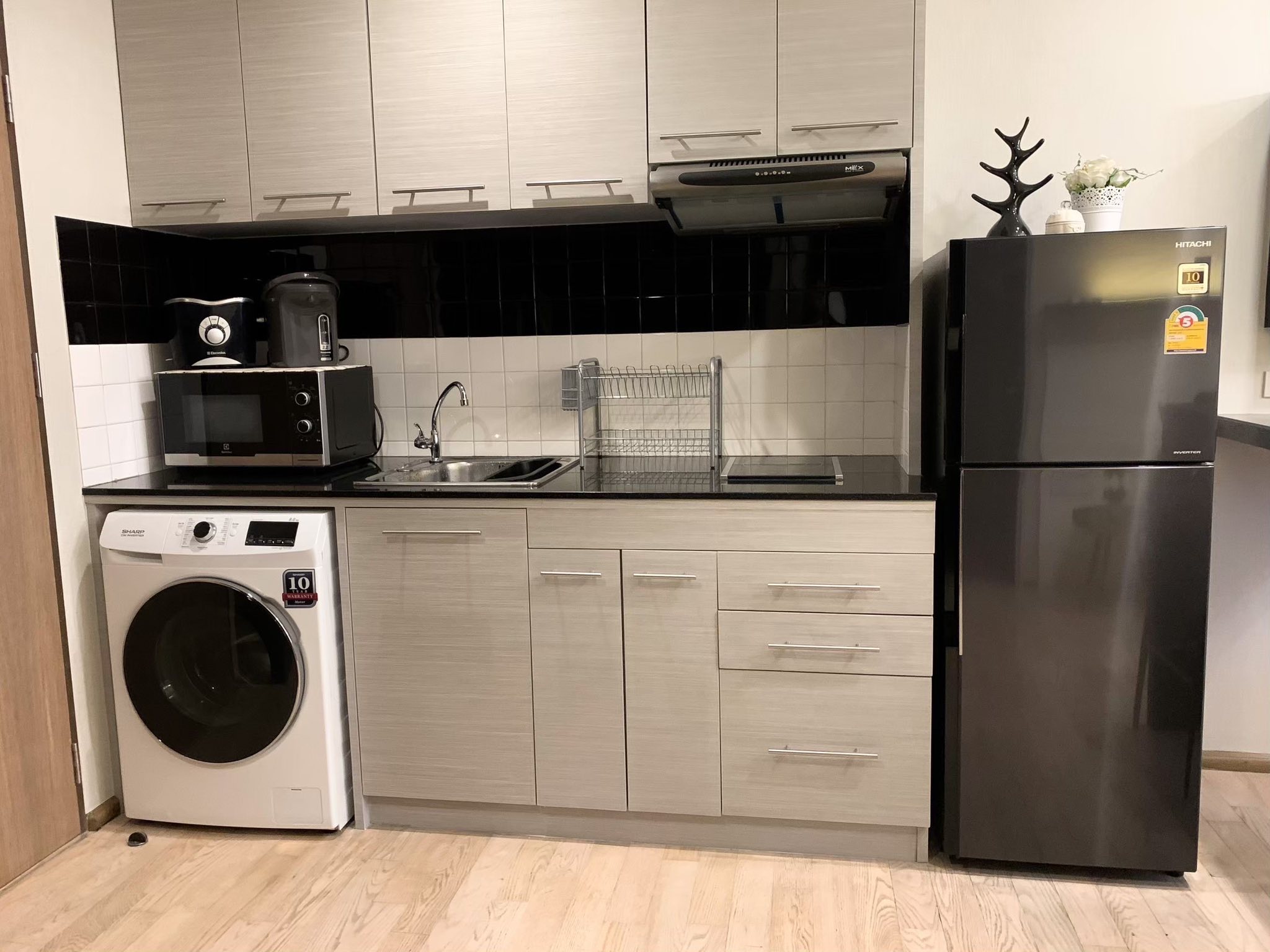 One Bedroom Condo For Rent