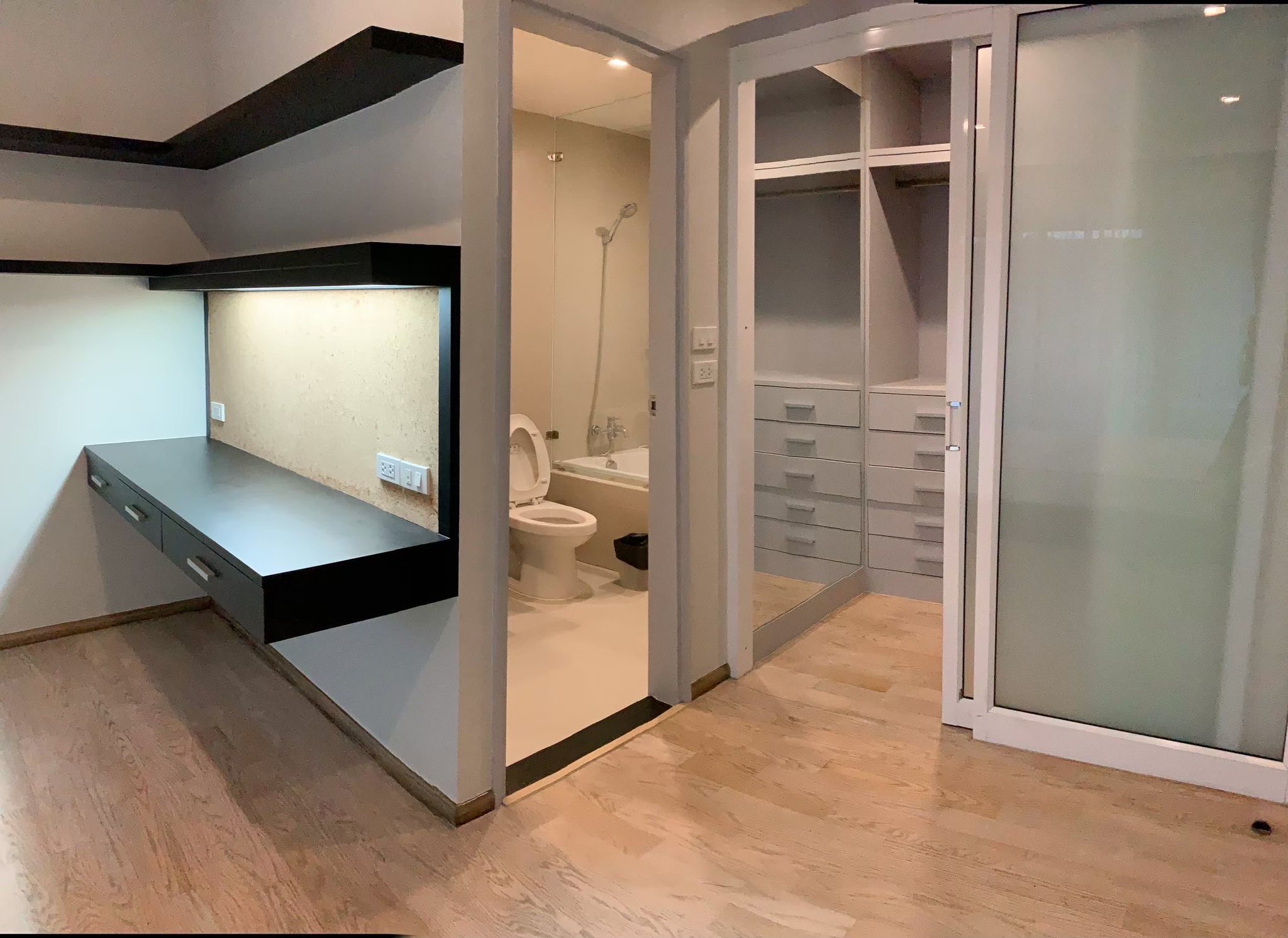 One Bedroom Condo For Rent