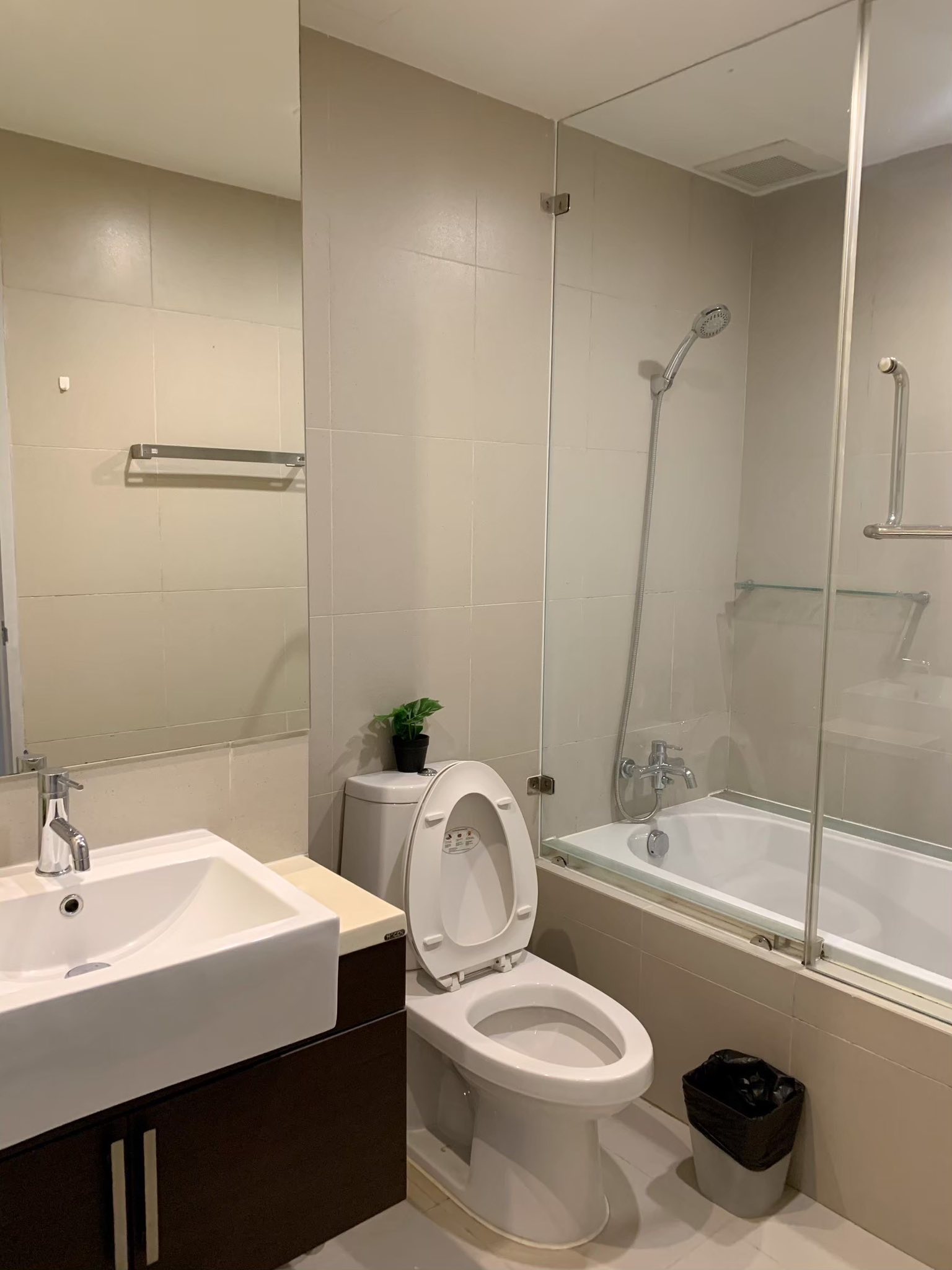 One Bedroom Condo For Rent