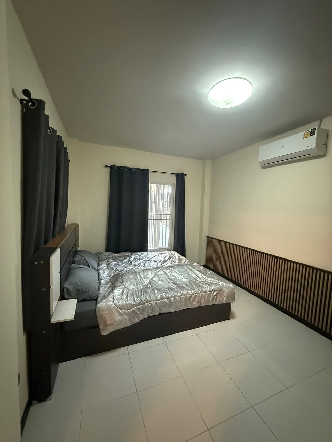 Town house For Rent