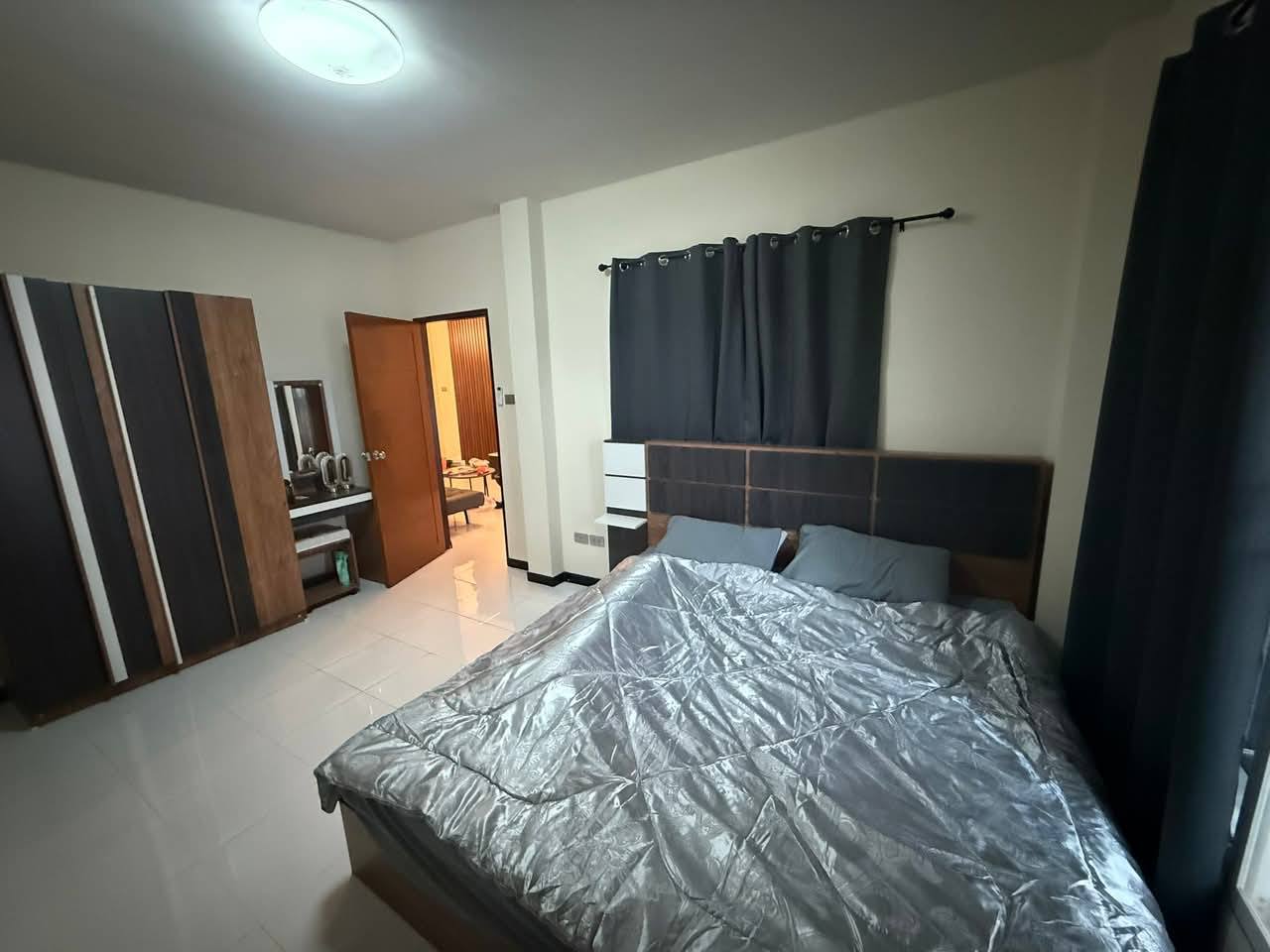 Town house For Rent