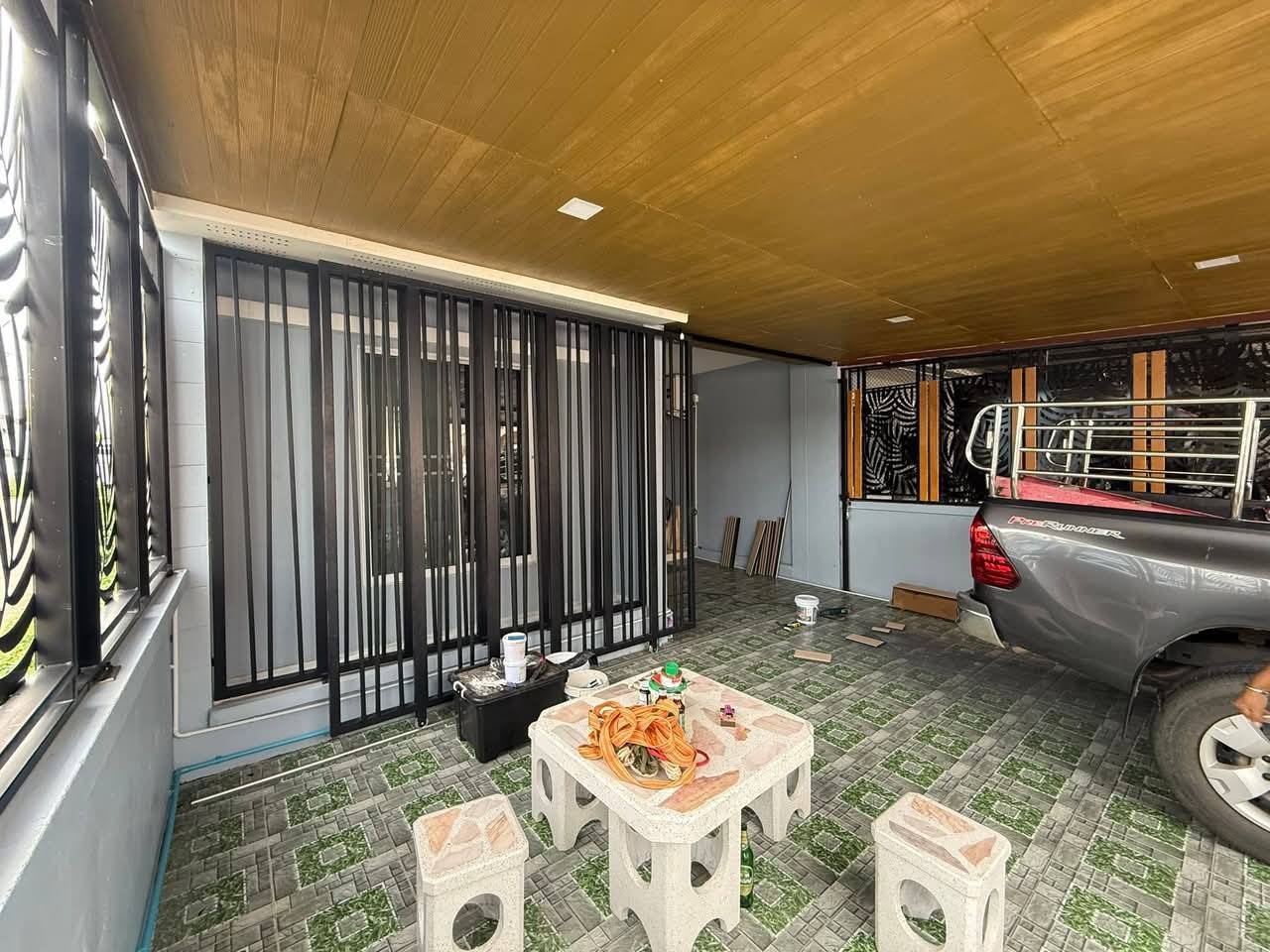 Town house For Rent