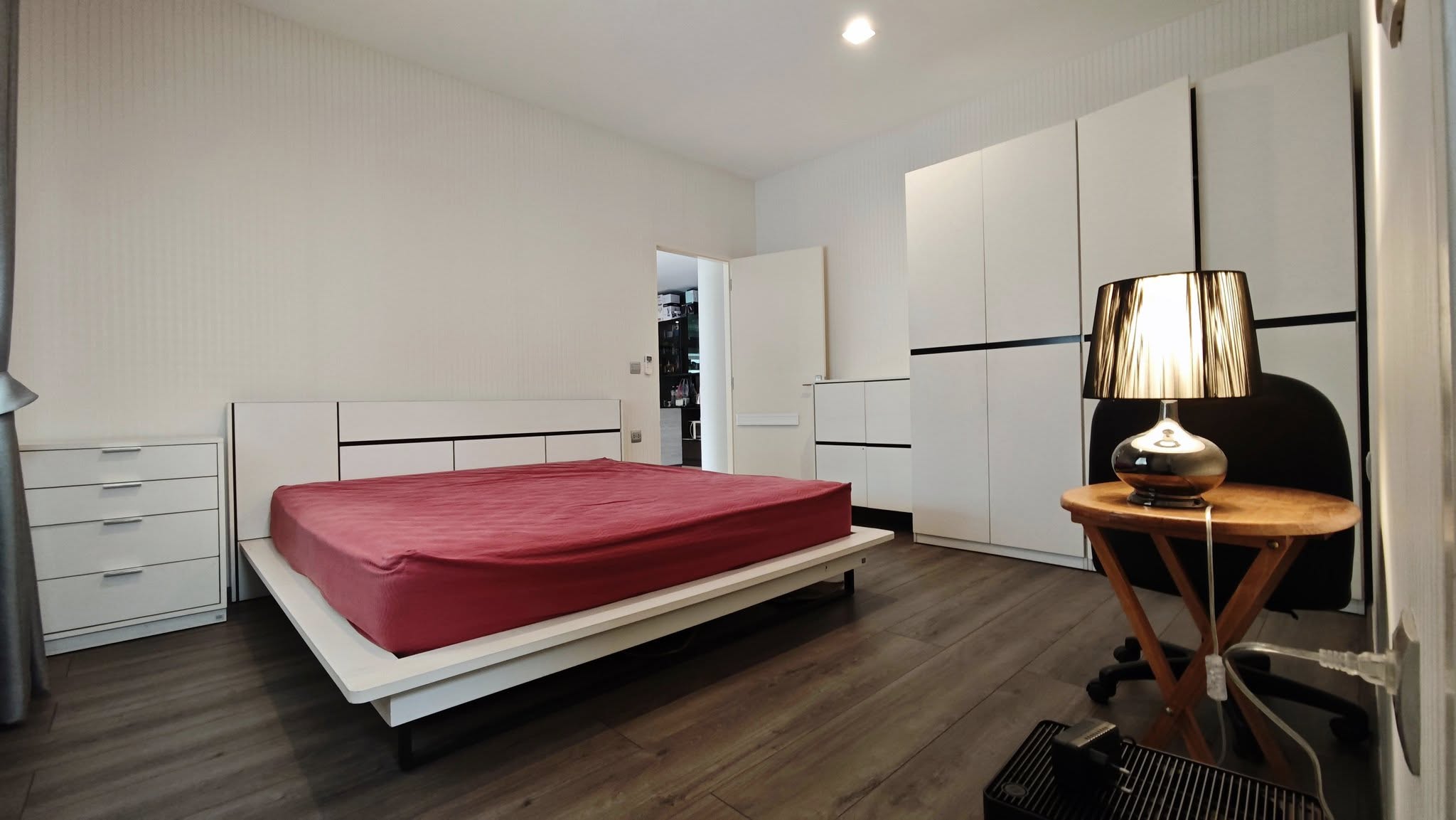 Beautiful Detached House For Sale
