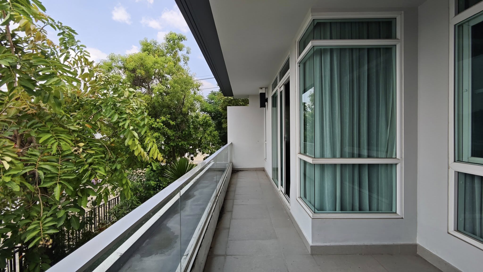 Beautiful Detached House For Sale