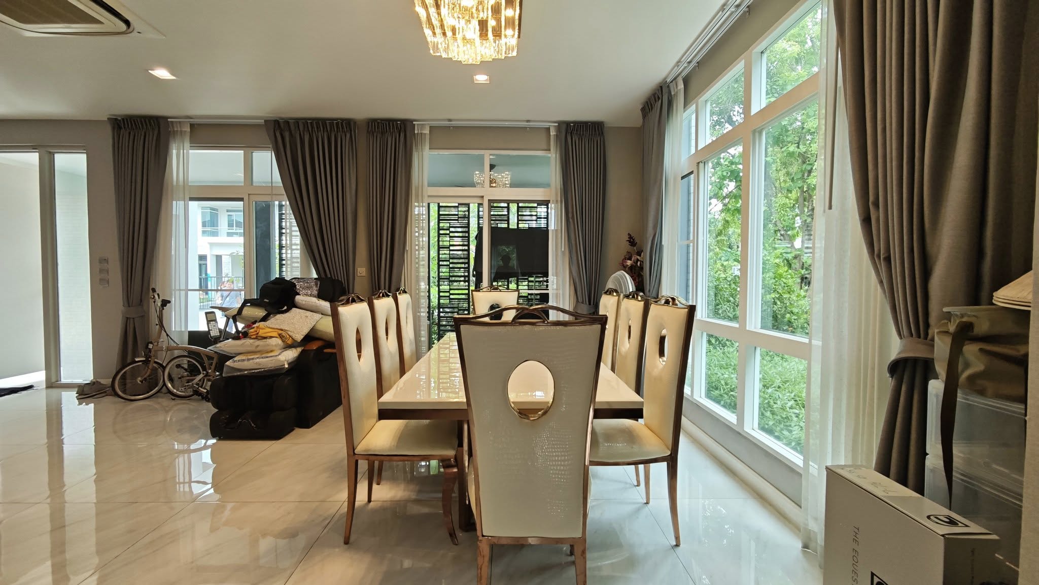Beautiful Detached House For Sale