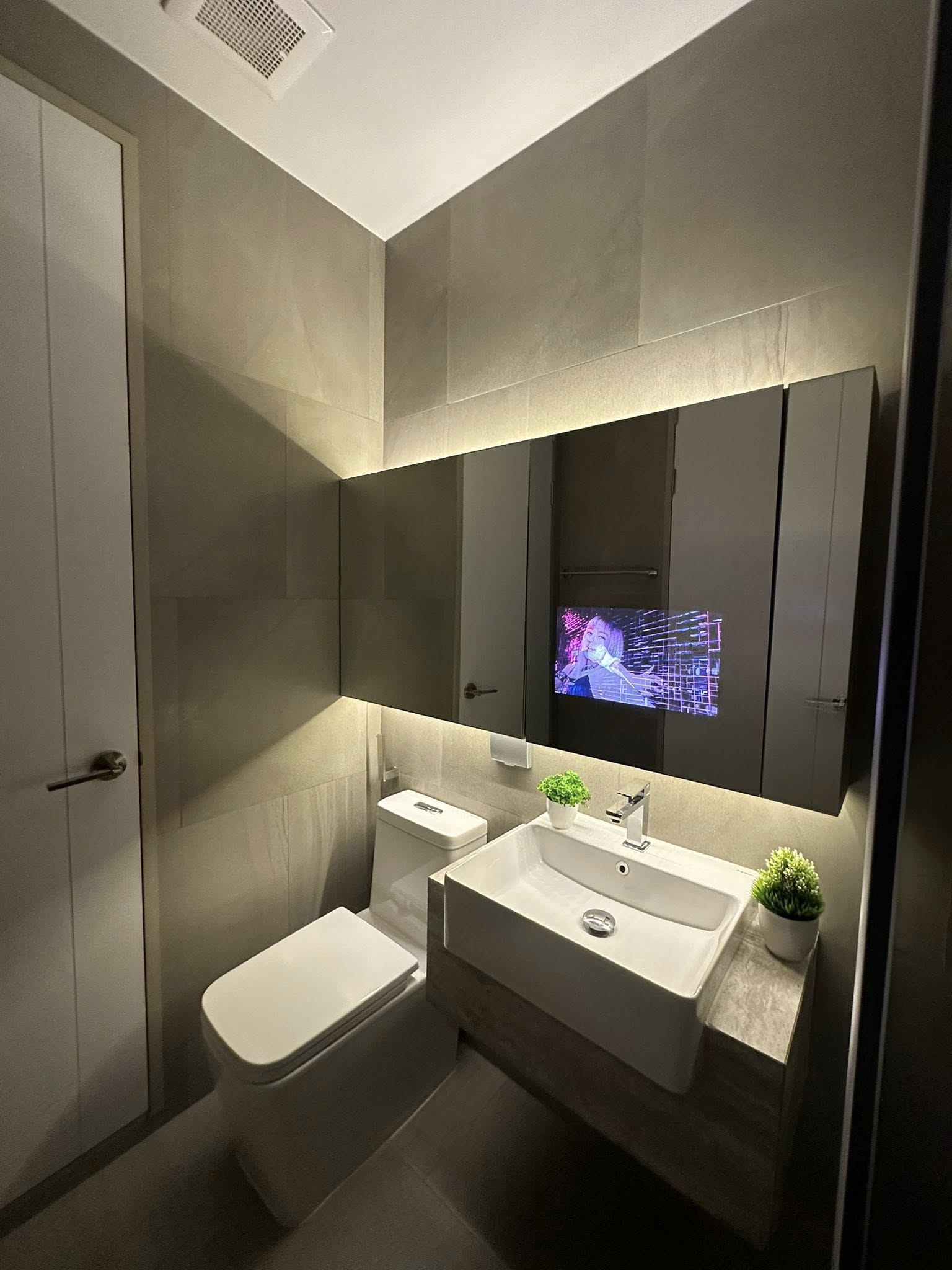 One Bedroom Condo For Rent