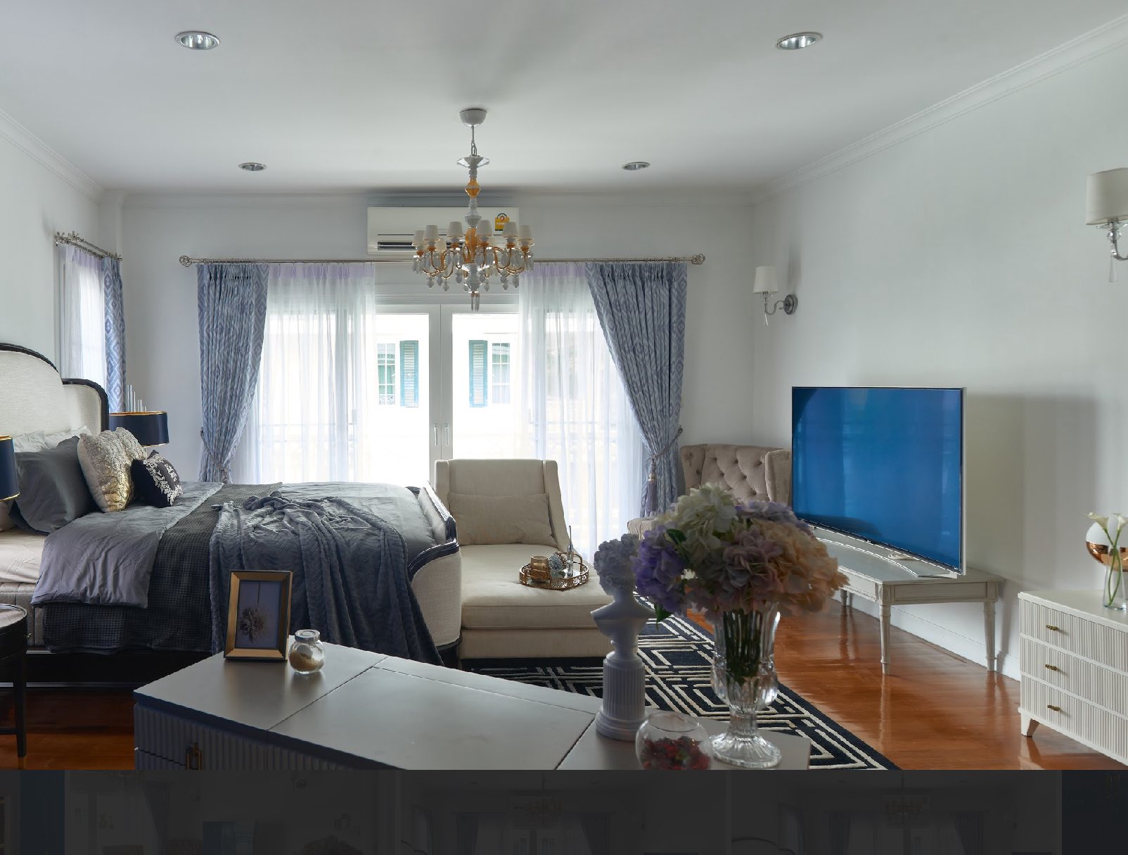 Three Storey Luxury House For Sale