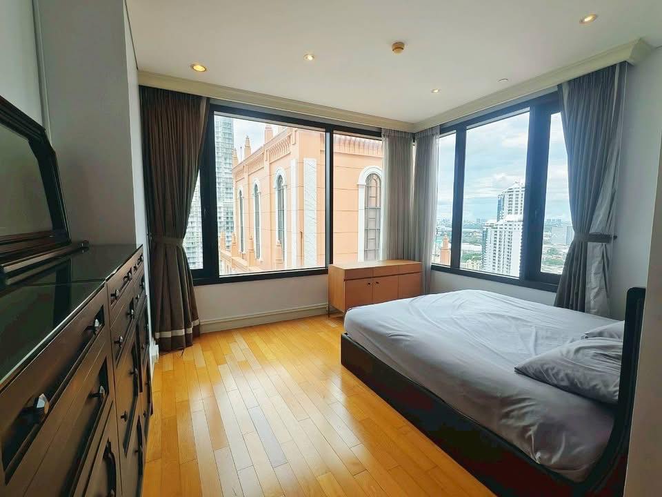 Large Two Bedroom Apartment For Sale