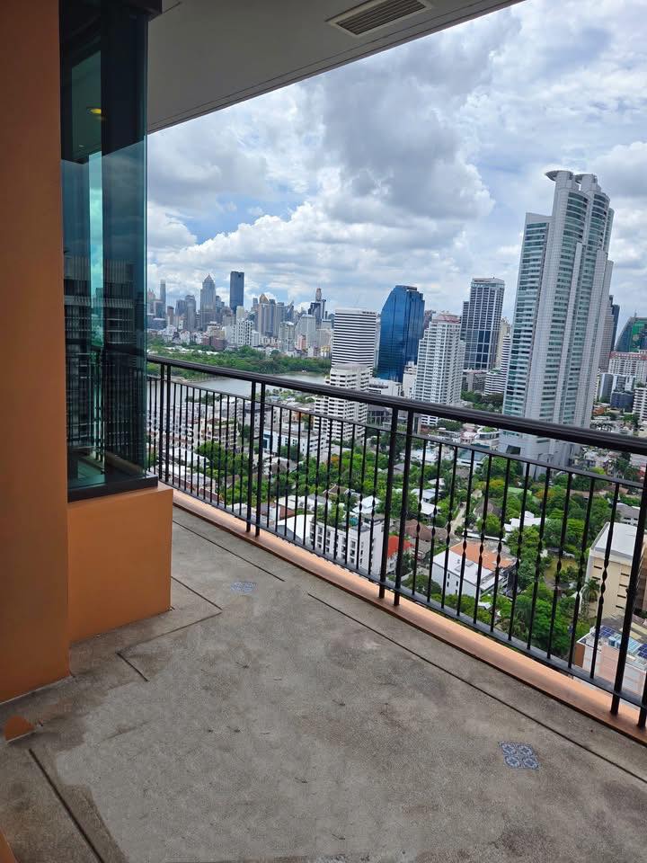 Large Two Bedroom Apartment For Sale