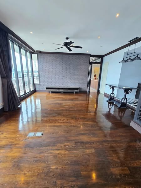 Large Two Bedroom Apartment For Sale