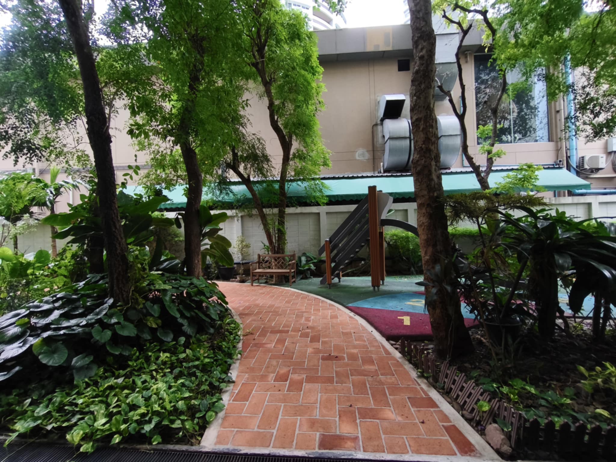 Large Three Bed Room Apartment For Rent