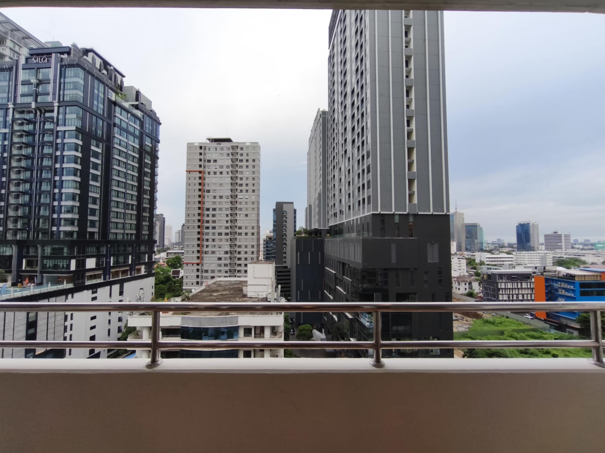 Large Three Bed Room Apartment For Rent