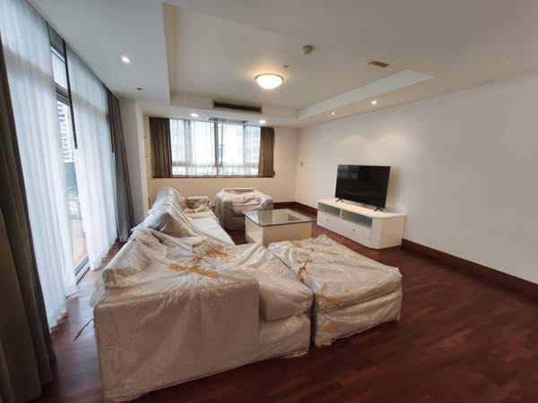 Large Three Bed Room Apartment For Rent