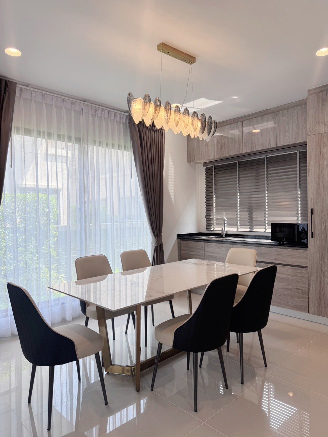 Beautiful Detached House For Rent