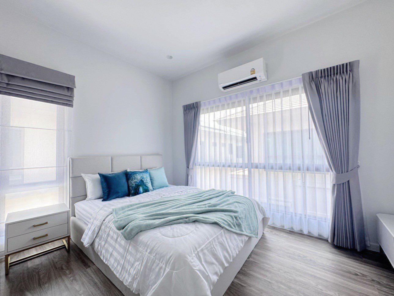 Beautiful Detached House For Rent
