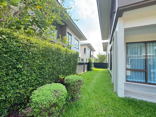 Beautiful Detached House For Rent