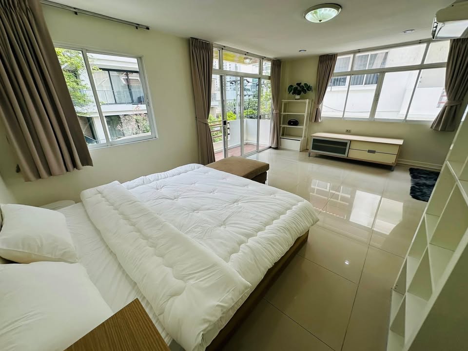 Luxury Detached House For Rent