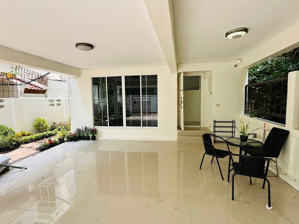 Luxury Detached House For Rent