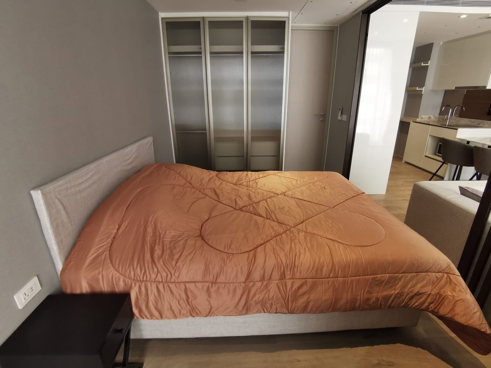 One Bedroom Condo For Rent