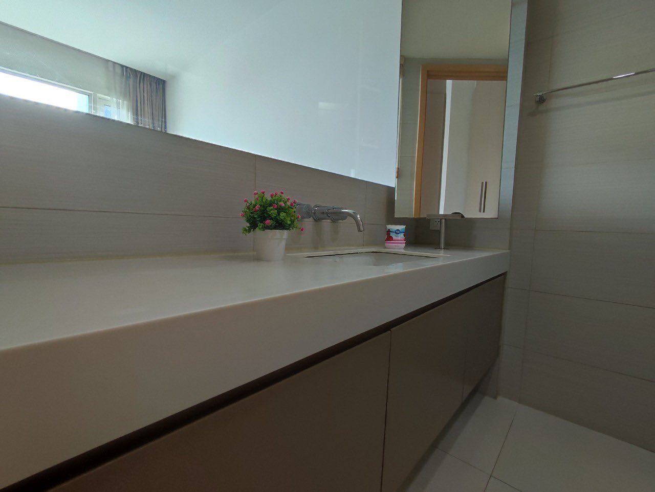 One Bedroom Condo For Rent