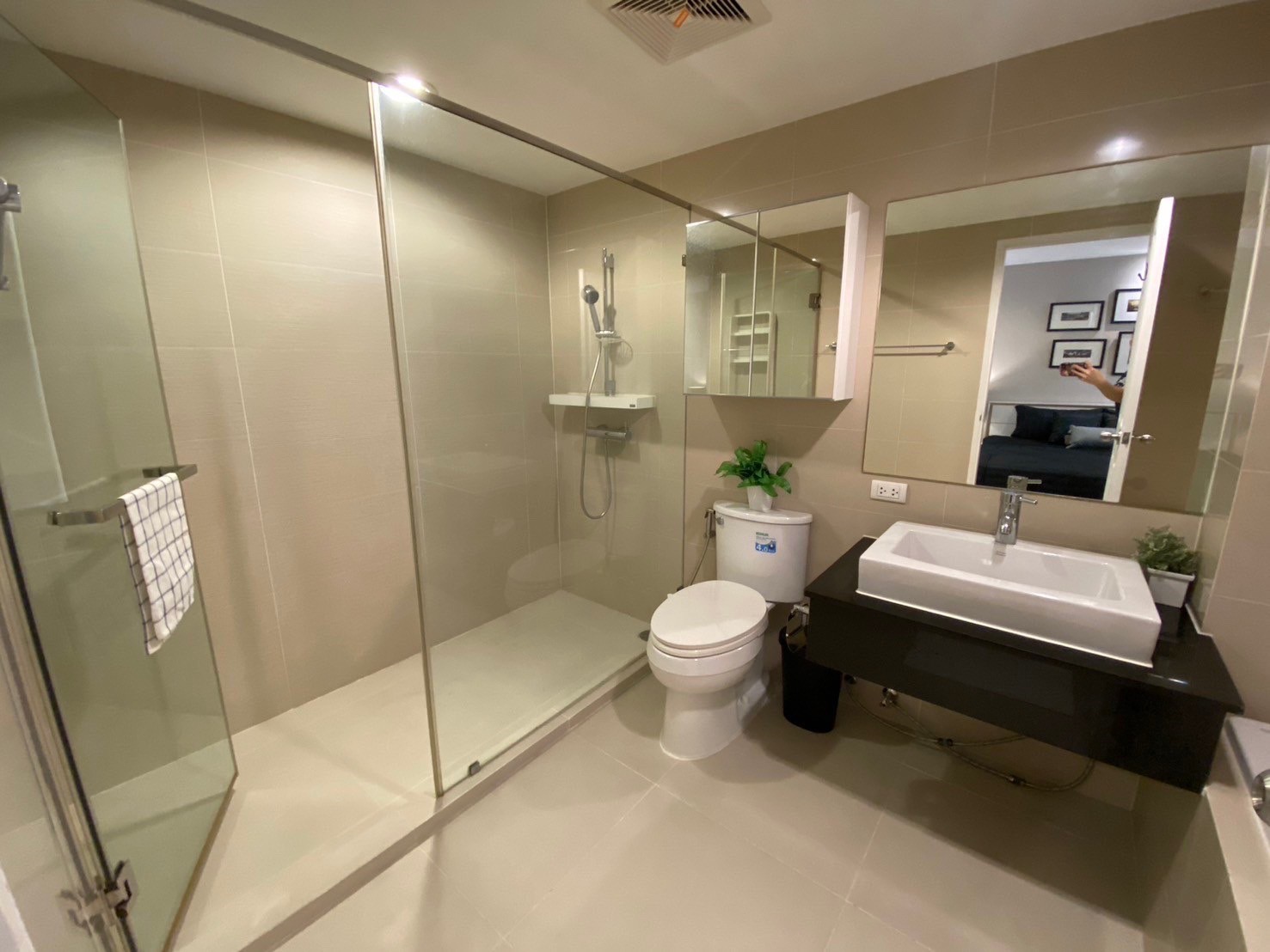Three Bed Room Apartment For Rent
