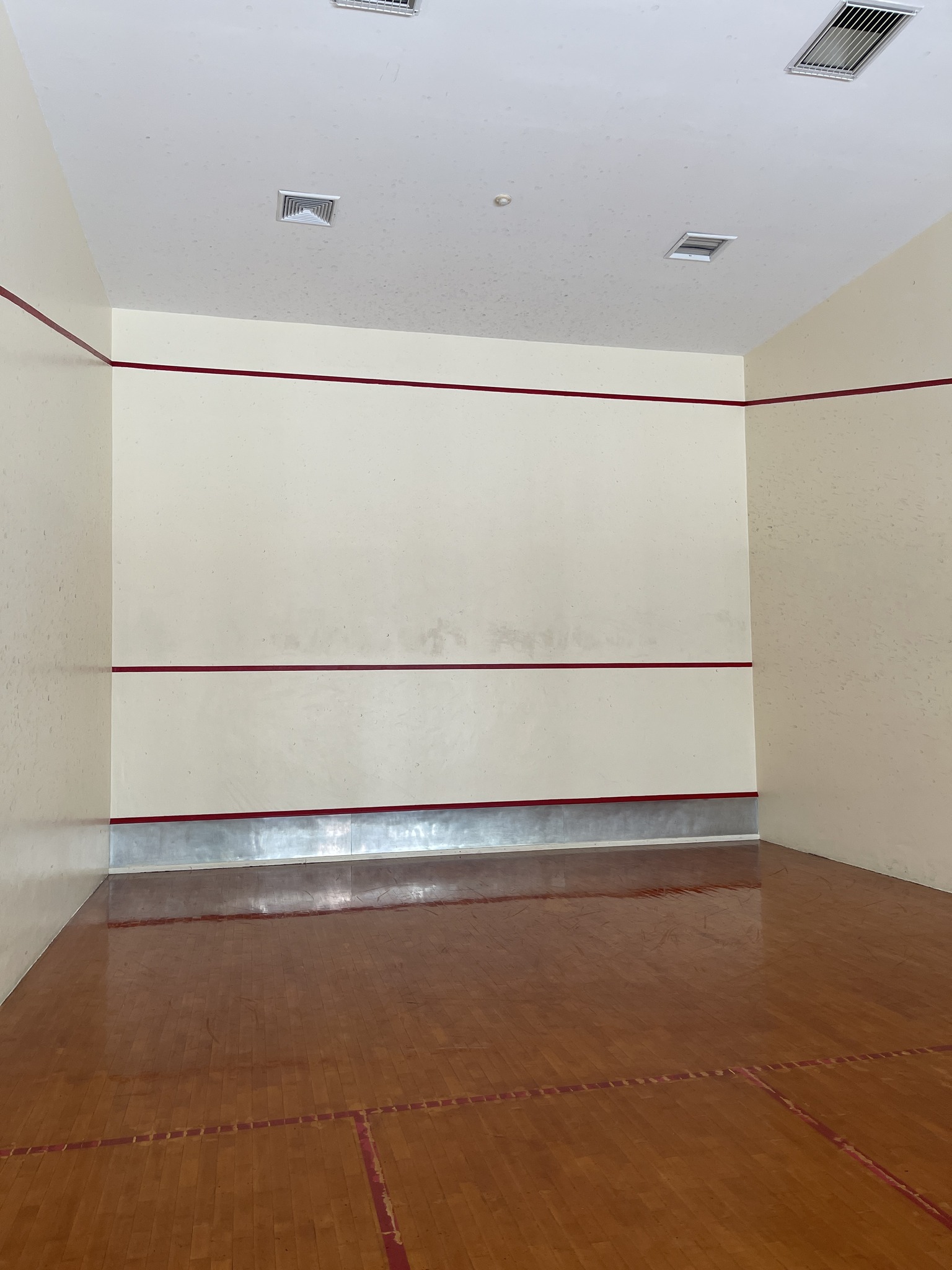 Large Three Bed Room Apartment For Sale
