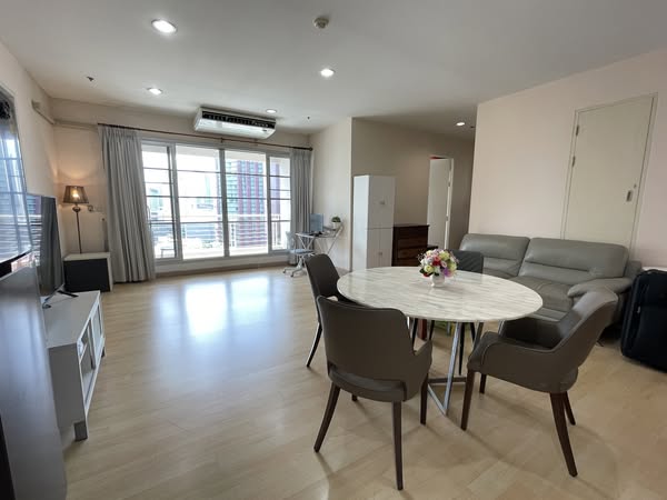 Large Three Bed Room Apartment For Sale