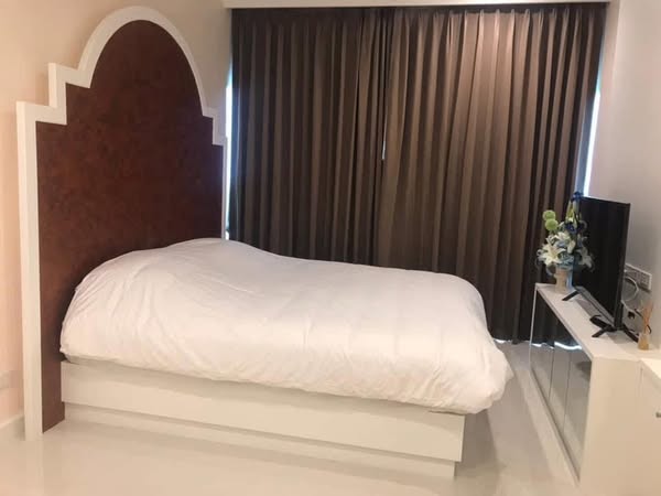 One Bedroom Condo For Rent
