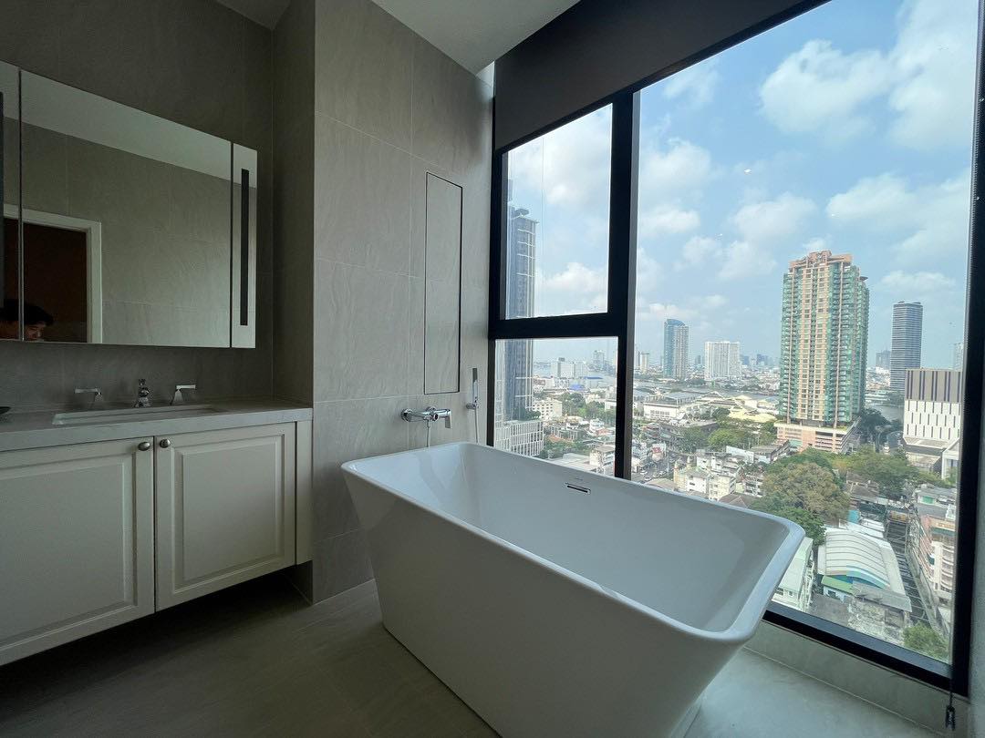 Pent House For Rent