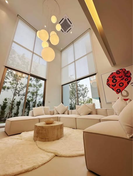 Luxury Pool Villa For Sale
