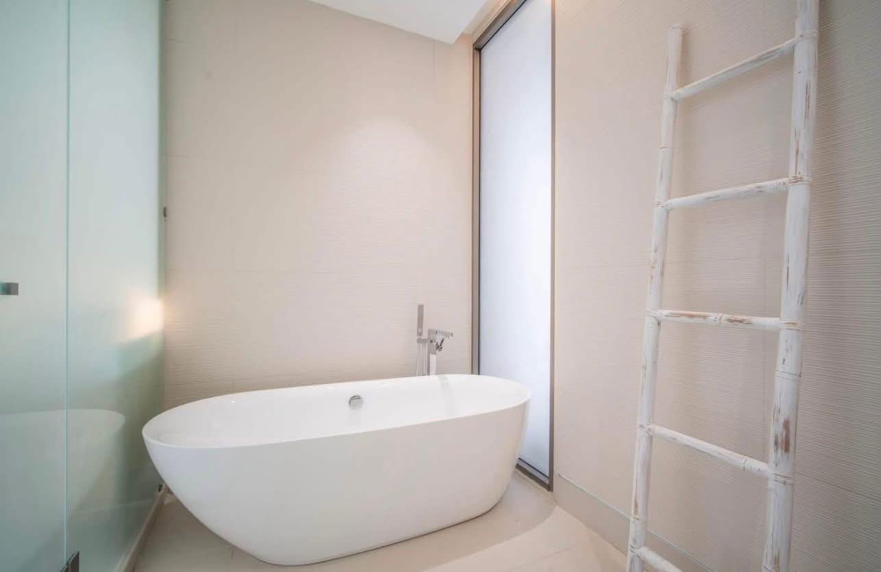 Luxury Pool Villa For Sale