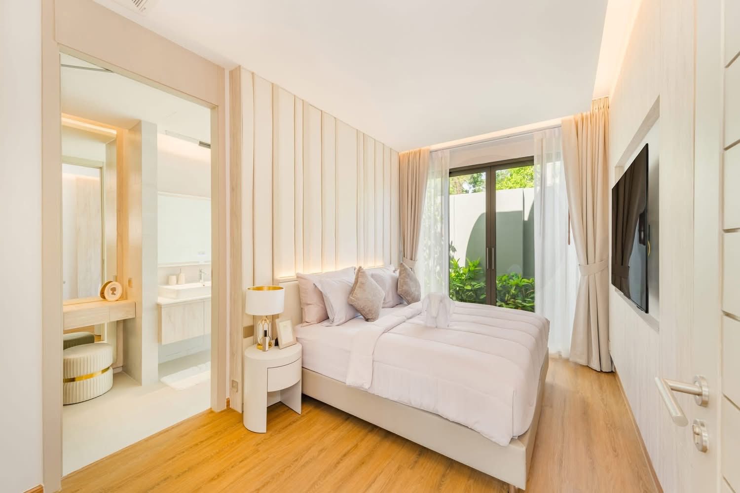 Pool Villa For Sale