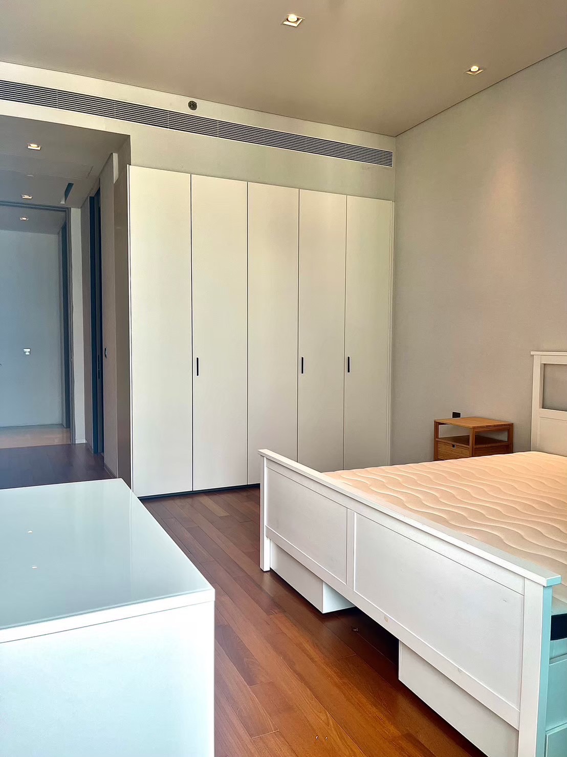 Large Three Bed Room Apartment For Rent
