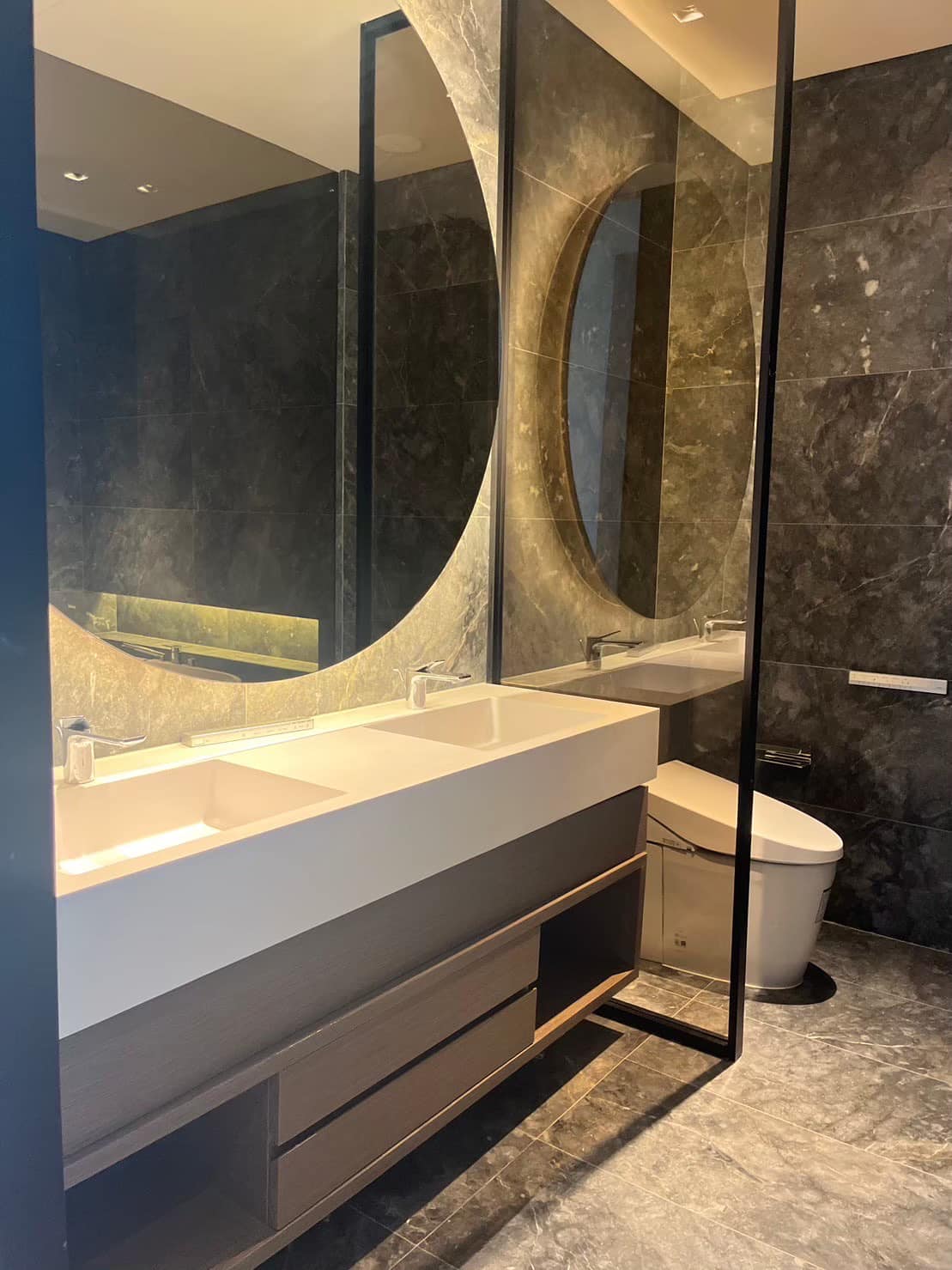 Large Three Bed Room Apartment For Rent