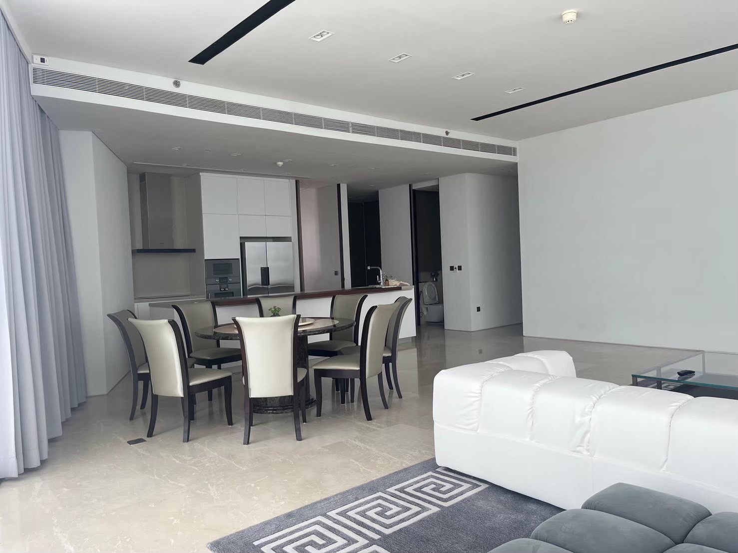 Large Three Bed Room Apartment For Rent